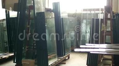 本店为生产和制造PVC窗、现成的双层玻璃窗，供